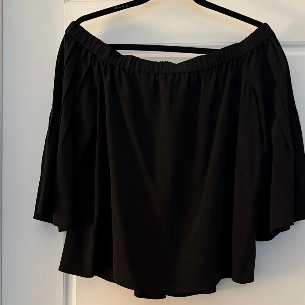 Tibi Black Pleated Off-the-Shoulder Silk Top with bell sleeves Sz 8 - Picture 3 of 9
